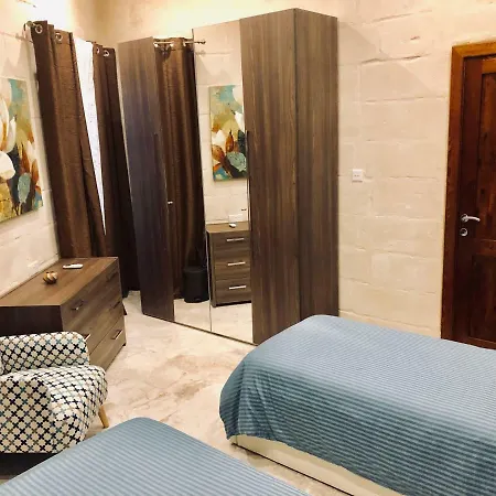 Modern Maltese House Feriehus Sliema