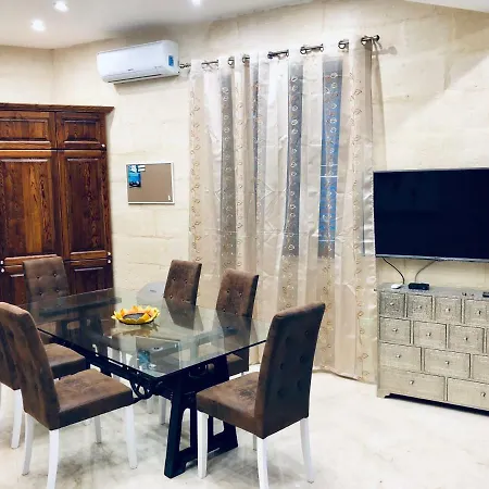 Modern Maltese House * 슬리에마