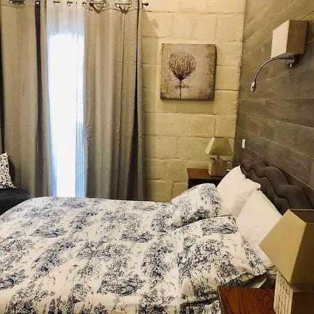 Modern Maltese House * Слима