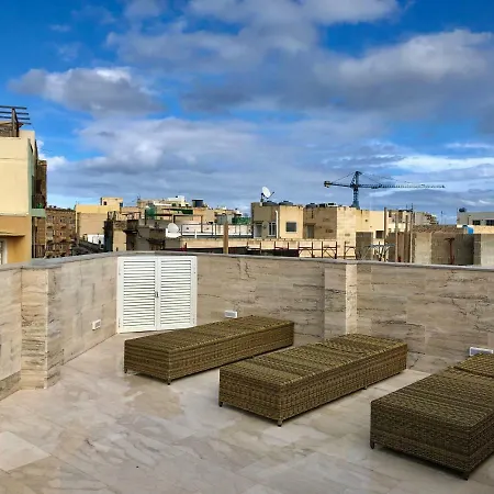 Modern Maltese House * סליאמה